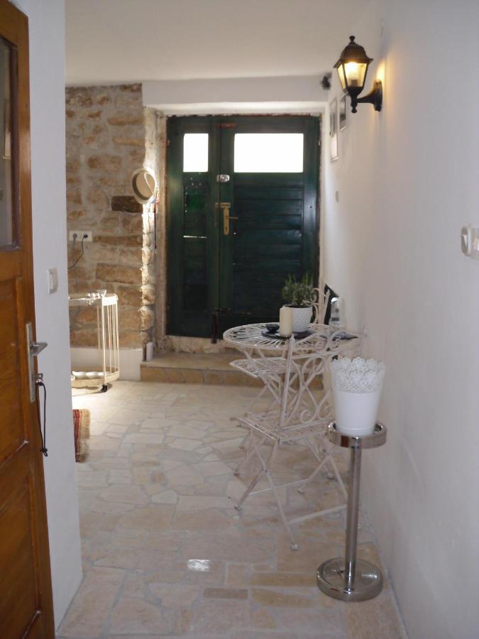 Steinhaus Mit Terrasse Apartment Rovinj Bagian luar foto