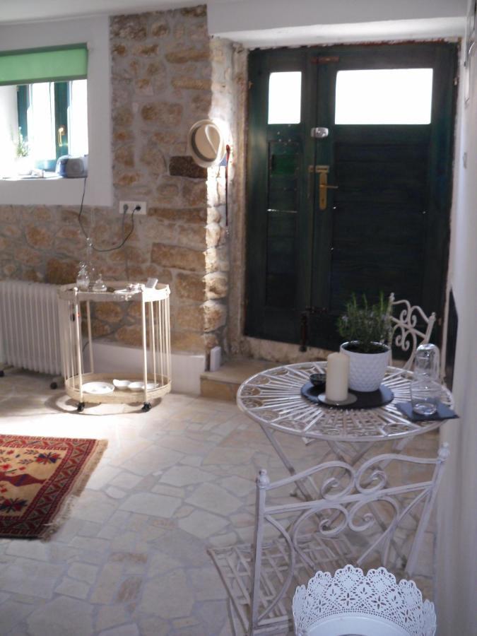 Steinhaus Mit Terrasse Apartment Rovinj Bagian luar foto